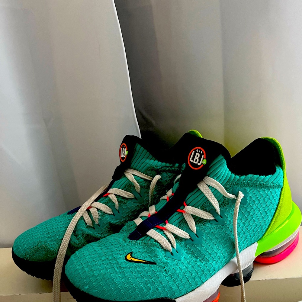 Nike LeBron XVI 16 Low Air Max Trainer 2 Hyper Jade Green